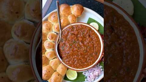 ₹80 vs. ₹800 Pav Bhaji Comparison Food Challenge! #thakursisters #foodchallenge #shorts