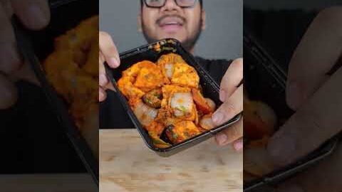 PANEER TIKKA VS MUSHROOM TIKKA | BEST VEG STARTER COMPARISON REVIEW | STREET FOOD  RESTAURANT SNACKS
