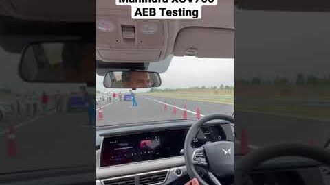 Mahindr XUV700 Auto Emergency Brakes (AEB)