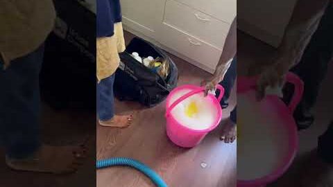 Mattress deep cleaning by urbanclap company  |urbanclap review|#shorts #dailyvlog #cleaning😎🙂