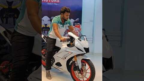 Yamaha R15 V4 2023 New Model White Colour Review #shorts #r15v4 #newtoyou #bikecity