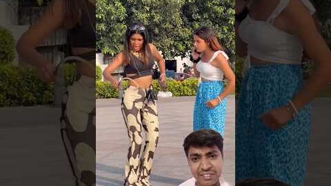 मम्मी लड़की के पीछे काली नागिन चल रही है😱 || #funny #shortvideos #comedy #viralvideos #viral #shorts