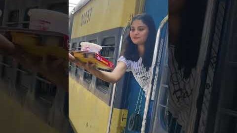 Best quality meals are now available in train with RailRestro