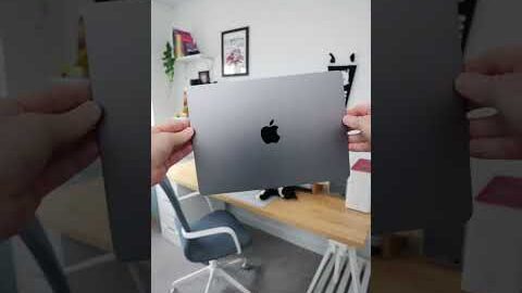 M2 MacBook Air Desk Setup 🍃