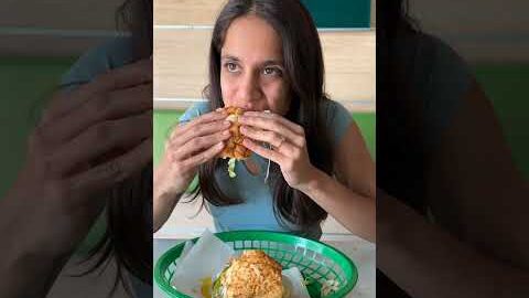 Rating Cheese Pull Subway 😍 | Unhealthy Subway Option 😱 | So Saute