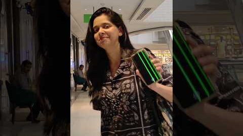 Green Line Phone At OnePlus Service Center #shorts