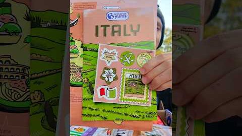 Unboxing Universal Yums October Italy Snack Box 🇮🇹